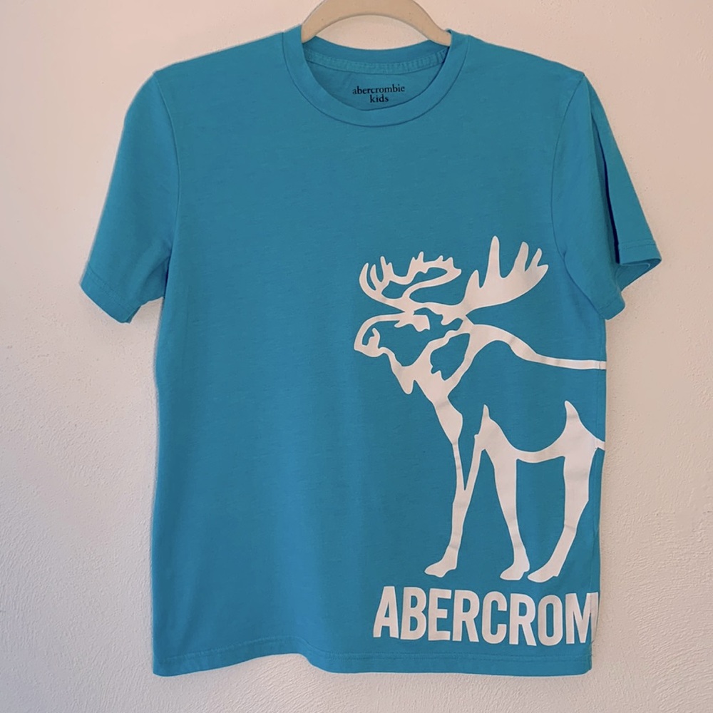 Abercrombie kids short sleeve t-shirt, size 11/12